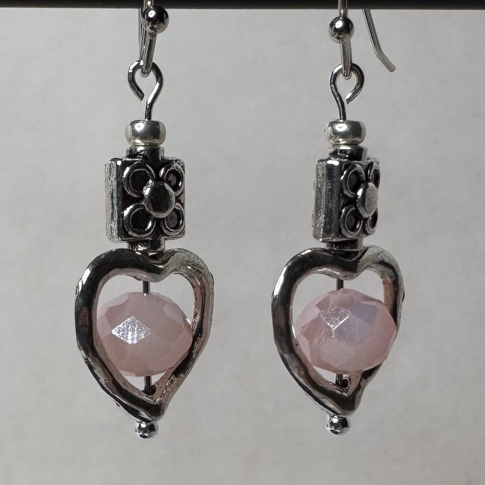 HAND CRAFTED Floral Heart Earrings 1 1/2” Silver Pink NWT - Picture 8 of 13